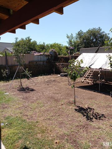 1219 N Ogden Street, Bakersfield, CA 93305