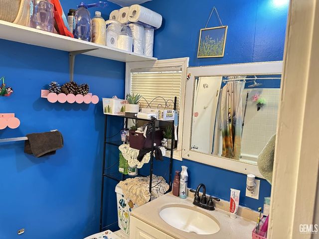 1219 N Ogden Street, Bakersfield, CA 93305