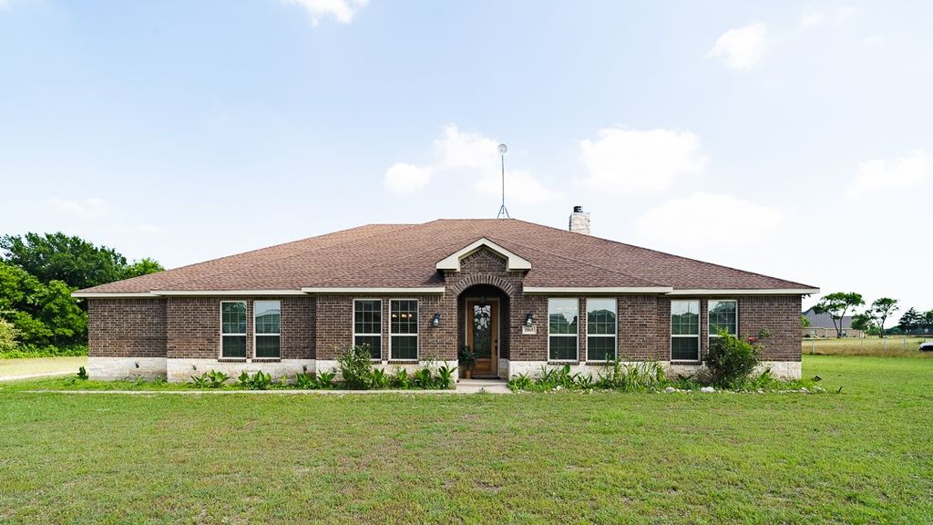 1865 Rough Creek Road, Waxahachie, TX 75167