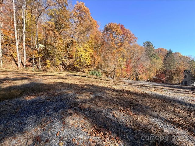 481 Sugar Mountain Road, Waynesville, NC 28785
