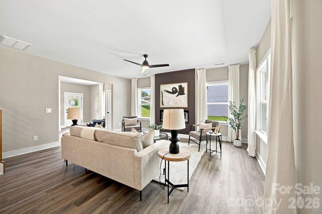 312 North Street, Dallas, NC 28034