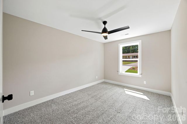 312 North Street, Dallas, NC 28034