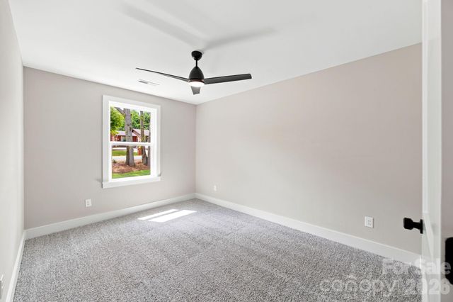 312 North Street, Dallas, NC 28034