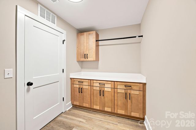 312 North Street, Dallas, NC 28034