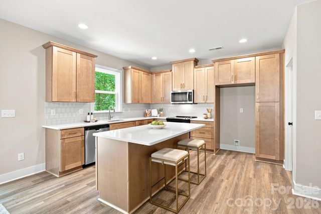 312 North Street, Dallas, NC 28034