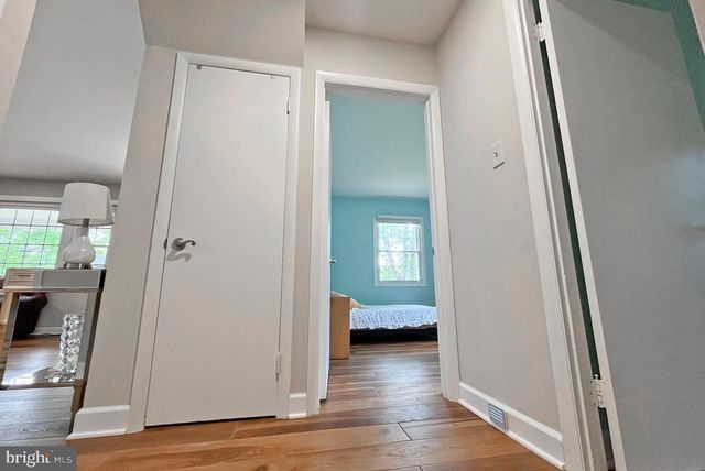 12833 POINT PLEASANT DR, Fairfax, VA 22033