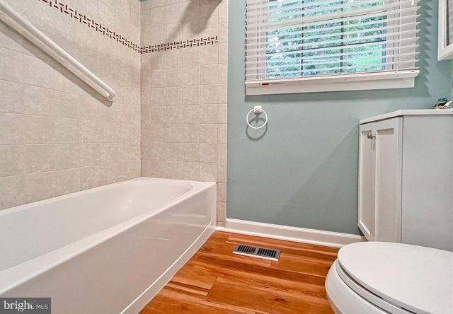12833 POINT PLEASANT DR, Fairfax, VA 22033