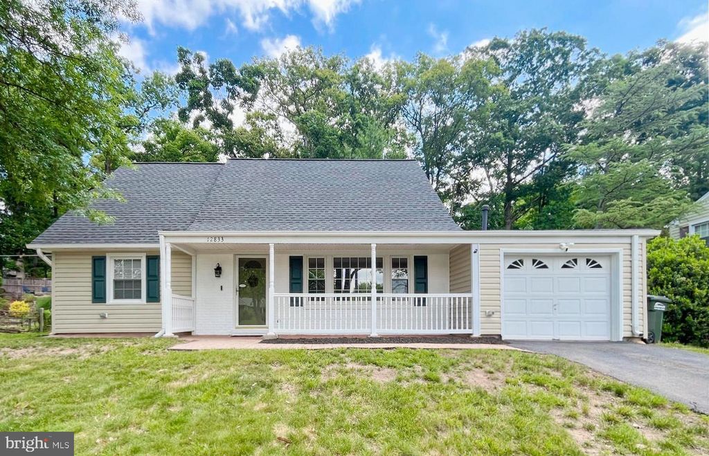 12833 POINT PLEASANT DR, Fairfax, VA 22033