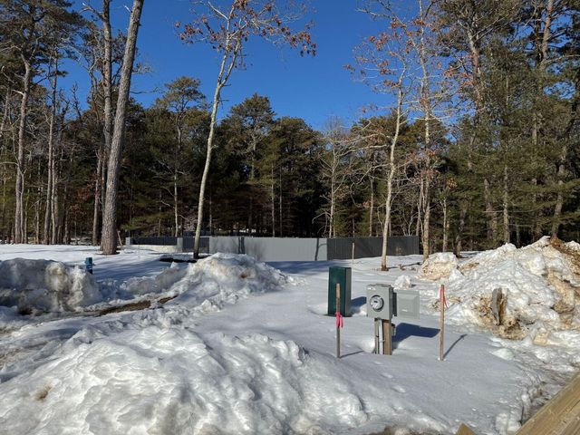 8 Osprey Court, Mashpee, MA 02649