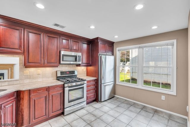 44 Plantation Rd, Readington Twp., NJ 08889
