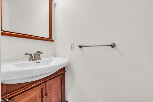 44 Plantation Rd, Readington Twp., NJ 08889