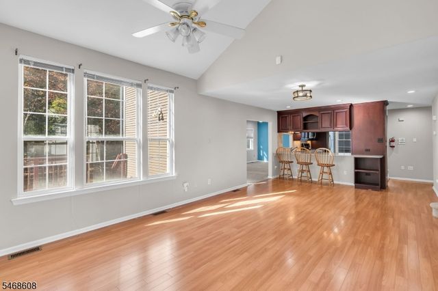 44 Plantation Rd, Readington Twp., NJ 08889