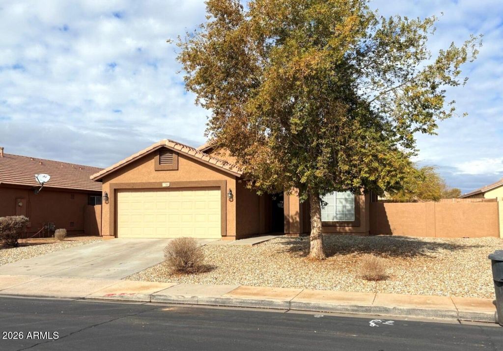 Image 2 of property listing at 7766 W MYRTLE Avenue, Glendale, AZ 85303