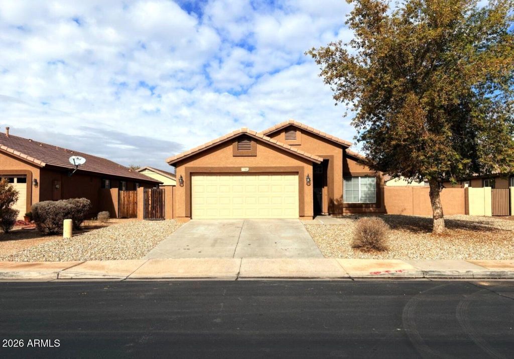 Image 3 of property listing at 7766 W MYRTLE Avenue, Glendale, AZ 85303