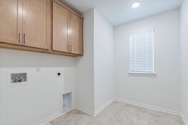 108 Makinaw RD, Hutto, TX 78634