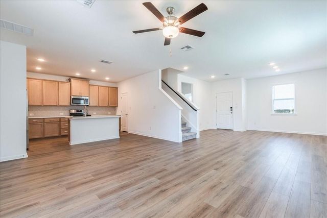 108 Makinaw RD, Hutto, TX 78634