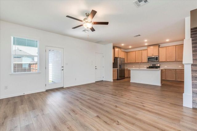 108 Makinaw RD, Hutto, TX 78634