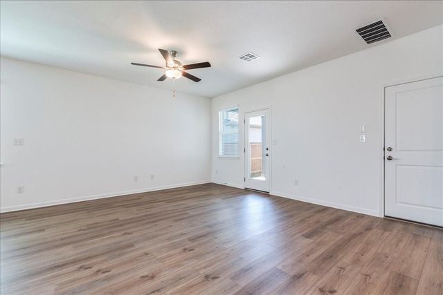 108 Makinaw RD, Hutto, TX 78634