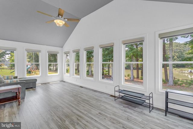 408 SMITH POINT RD, Reedville, VA 22539