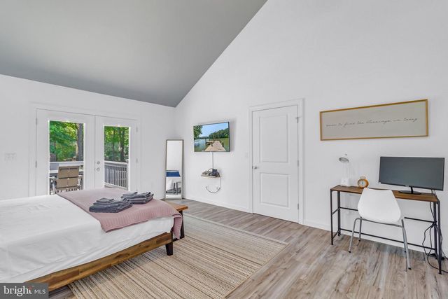 408 SMITH POINT RD, Reedville, VA 22539