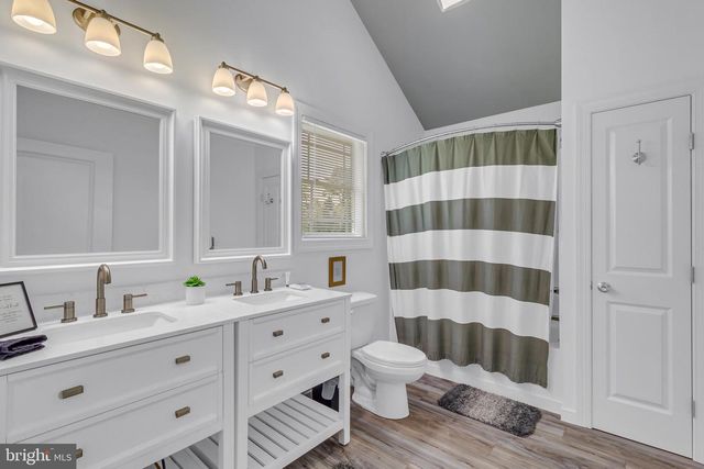 408 SMITH POINT RD, Reedville, VA 22539