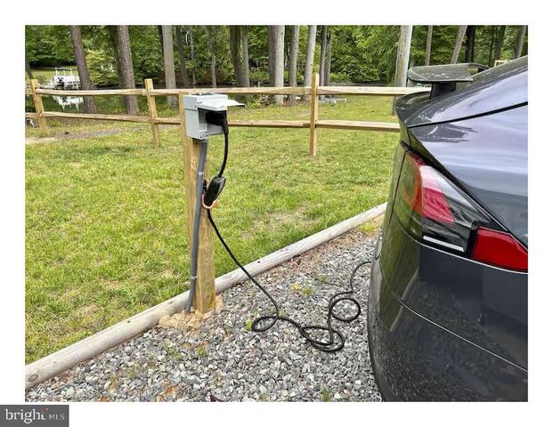 408 SMITH POINT RD, Reedville, VA 22539