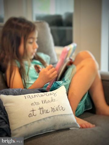 408 SMITH POINT RD, Reedville, VA 22539