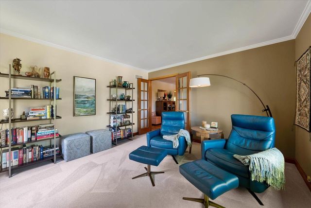 807 Knollwood COURT, Waukesha, WI 53188