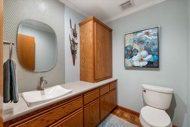 807 Knollwood COURT, Waukesha, WI 53188