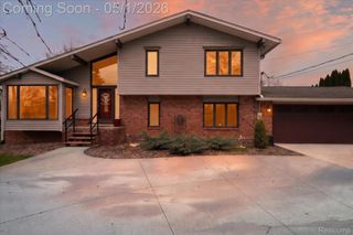7117 Capri Drive, White Lake Charter Township, MI 48383