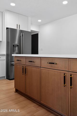 9 E Surrey Avenue, Phoenix, AZ 85022