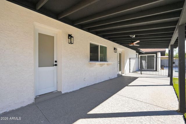 9 E Surrey Avenue, Phoenix, AZ 85022