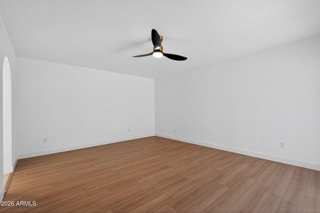 9 E Surrey Avenue, Phoenix, AZ 85022