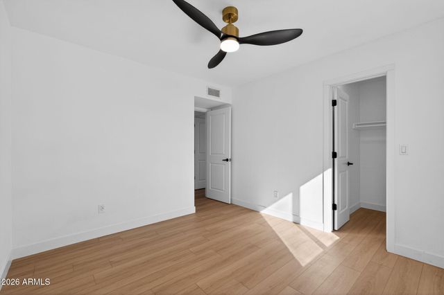 9 E Surrey Avenue, Phoenix, AZ 85022