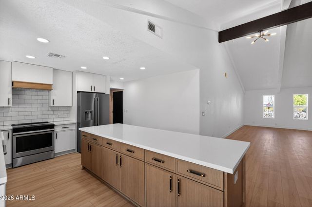 9 E Surrey Avenue, Phoenix, AZ 85022