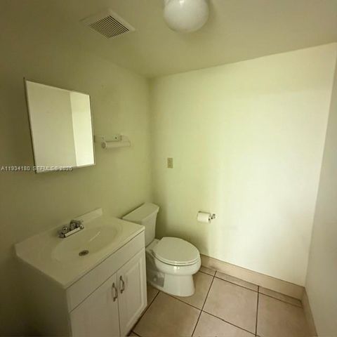 13977 SW 140th St 105, Miami, FL 33186