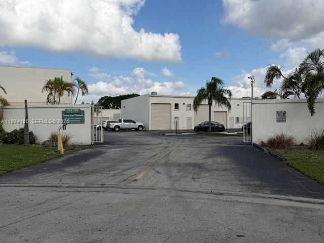 13977 SW 140th St 105, Miami, FL 33186