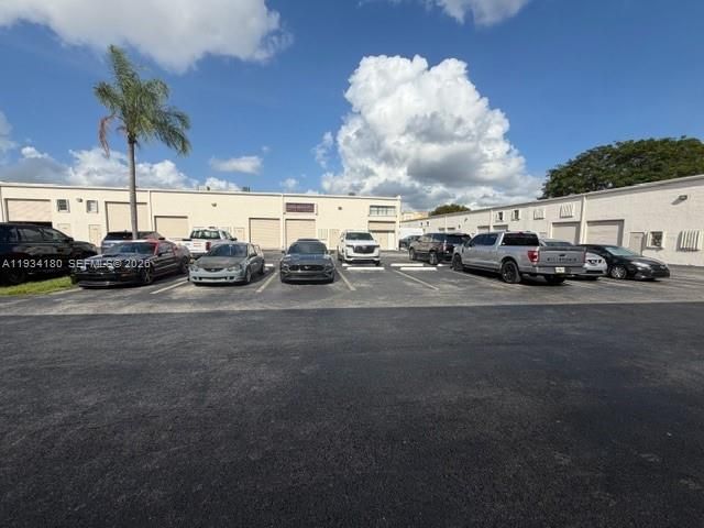13977 SW 140th St 105, Miami, FL 33186