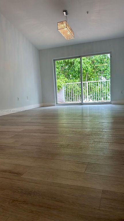 11155 SW 5th Place 302, Pembroke Pines, FL 33025