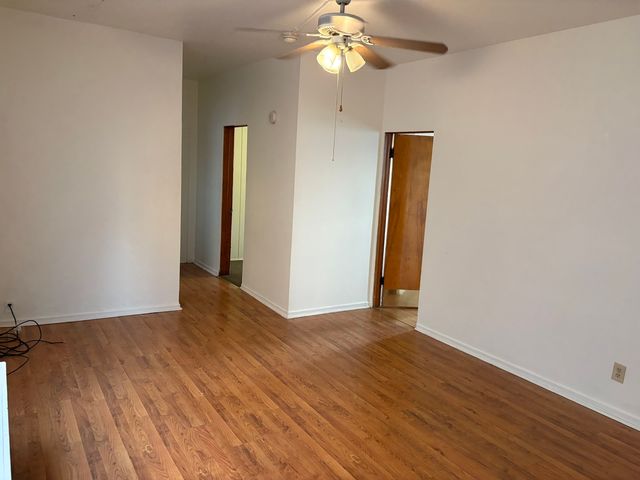7936 Ogden Avenue 1R, Lyons, IL 60534