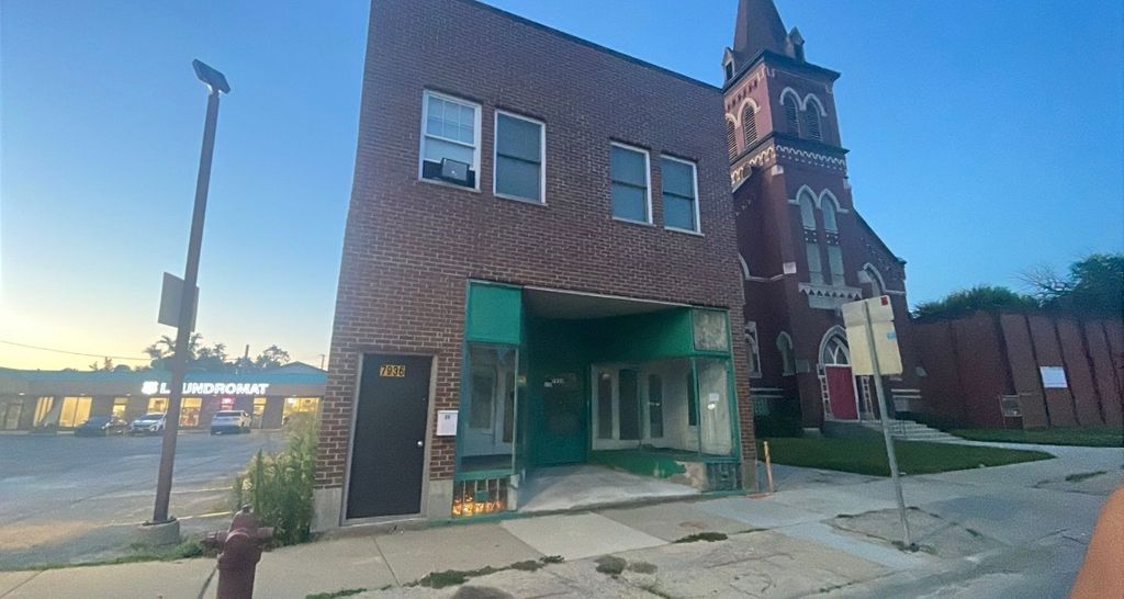 7936 Ogden Avenue 1R, Lyons, IL 60534
