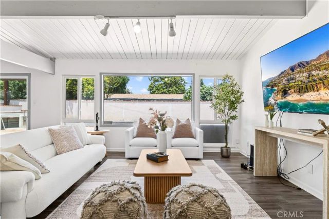 1301 W Roberta, Fullerton, CA 92833