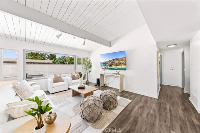 1301 W Roberta, Fullerton, CA 92833