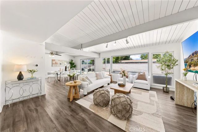 1301 W Roberta, Fullerton, CA 92833