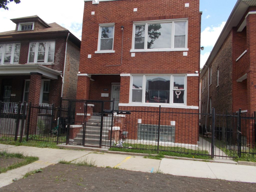 5931 S Campbell Avenue 2, Chicago, IL 60629