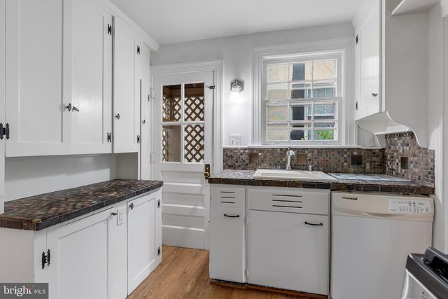 4215 CHESAPEAKE ST NW, Washington, DC 20016