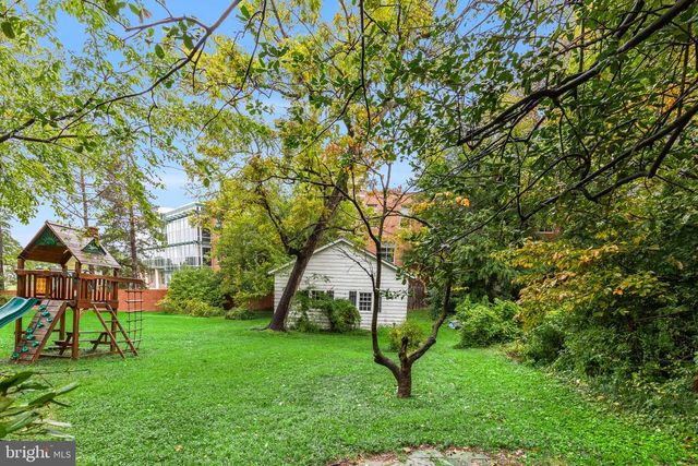 4215 CHESAPEAKE ST NW, Washington, DC 20016