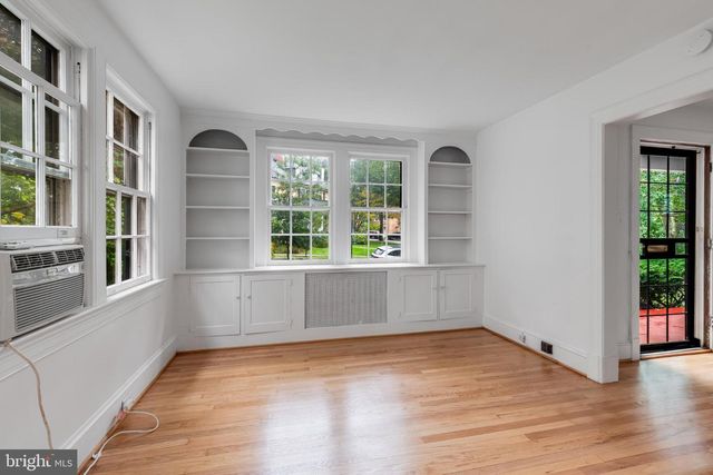 4215 CHESAPEAKE ST NW, Washington, DC 20016