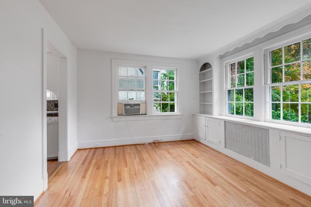 4215 CHESAPEAKE ST NW, Washington, DC 20016