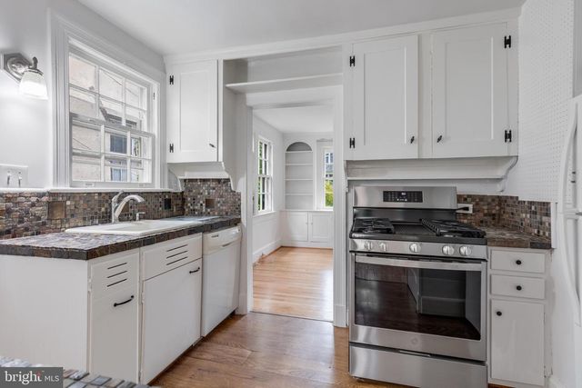4215 CHESAPEAKE ST NW, Washington, DC 20016